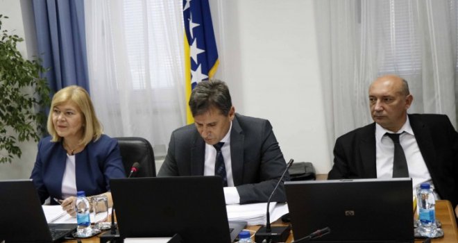 Godišnji odmori, umanjenje plate, radno vrijeme, plaćeno odsustvo...: Vlada FBiH usvojila nove izmjene Zakona o radu