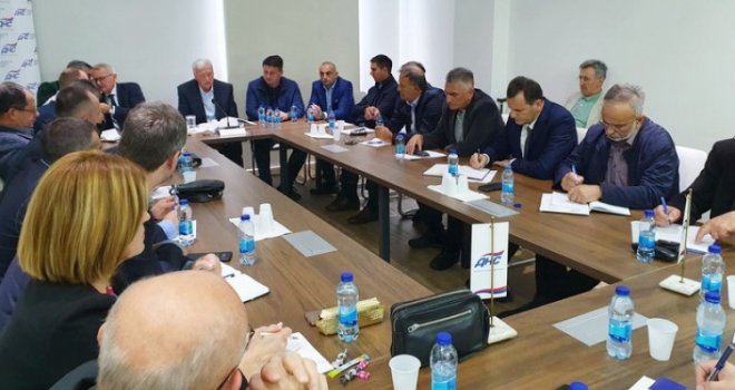 DNS napušta koaliciju koju predvodi SNSD