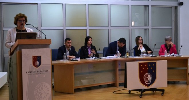 Bogunić: Nastavni programi u većini škola zastarjeli i decenijama nerevidirani