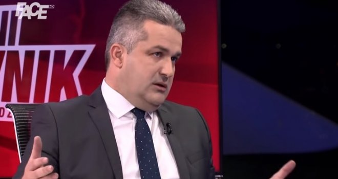 Agan Bunić: Ja sam od pasa, nisam ja ispod pasa! Sve su mi namontirali Bakir i Fahro... Imam veća m**a od tornja u Sarajevu!