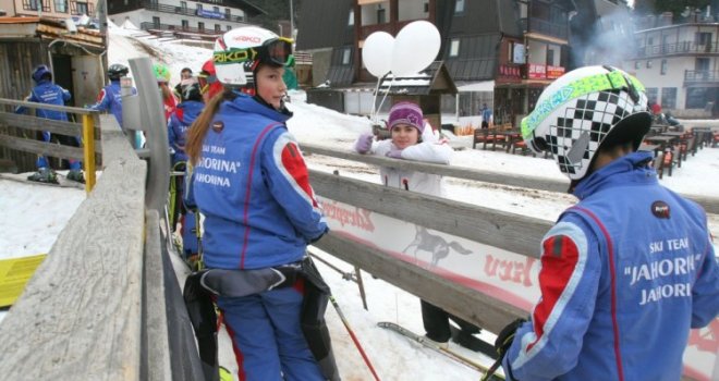 Na Jahorini od danas moguće skijati, večeras potpuno besplatno