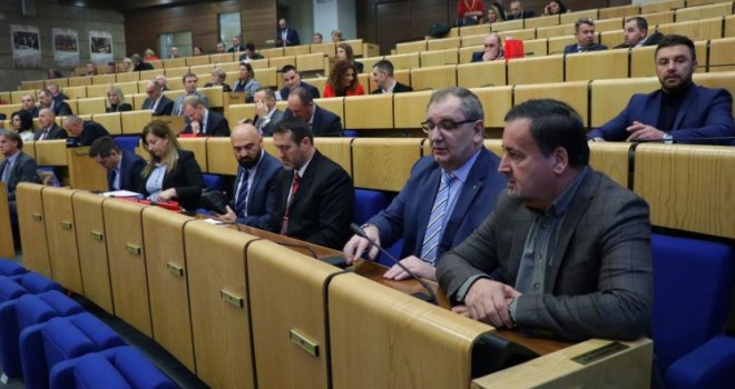 Dom naroda Parlamenta FBiH nastavio zasjedanje prekinuto 19. decembra