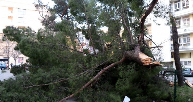 Narandžasto upozorenje zbog jakog udara vjetra: Evo gdje će danas pojačano padati kiša