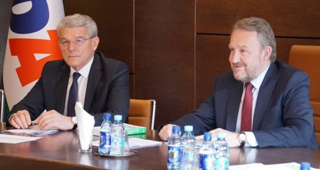 Izetbegović: Idu krivične prijave protiv Dodika i Cvijanović! Dok se drži pištolj na sljepoočnici, nema razgovora!