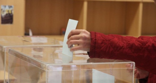 Ko koliko mora da plati: CIK kaznio 53 bh. stranke zbog kršenja zakona... Pogledajte listu!