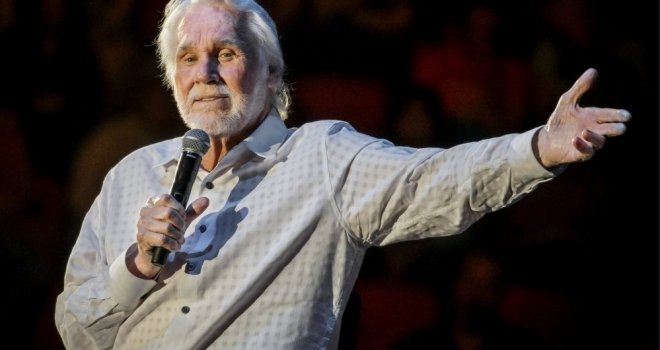 Preminuo je Kenny Rogers, ikona country muzike