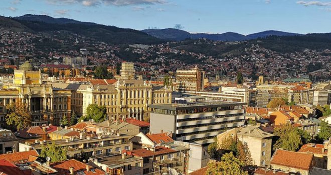Pismo sa Grbavice: I sada se sve preokrenulo za 24 sata, na naše oči, kao i onda... Sarajlije su razvile nov način življenja...