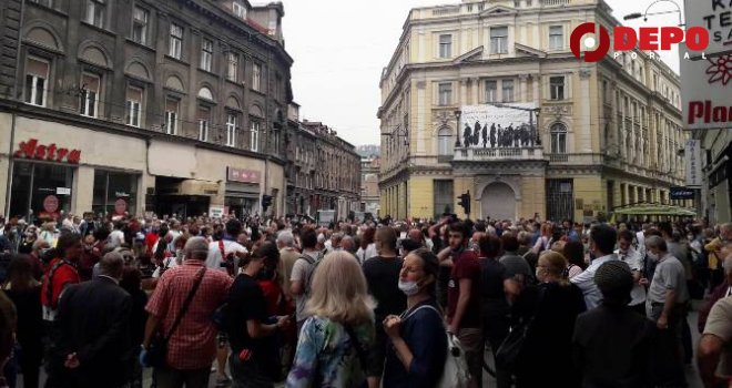 Ograđujemo se od sudjelovanja Crvenog križa na komemorativnoj šetnji u Sarajevu, ona ima političke konotacije!