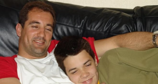 Detalji porodične drame: Luka Štimac pijan nasrnuo na oca, ozlijedio i sestru, pa u stan pokušao ući preko terase, ali je pao...