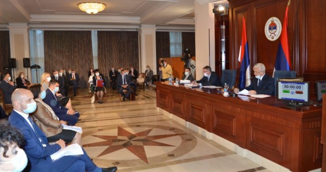 Nije prihvaćena inicijativa da se novinarima u RS dodijeli status službene osobe