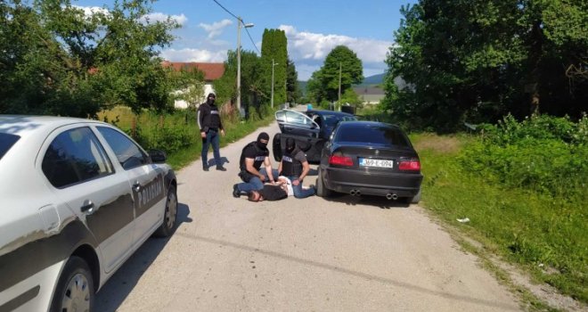 Policijska akcija 'Bure': Zaplijenjeno 50 kilograma marihuane, uhapšeno 13 osoba