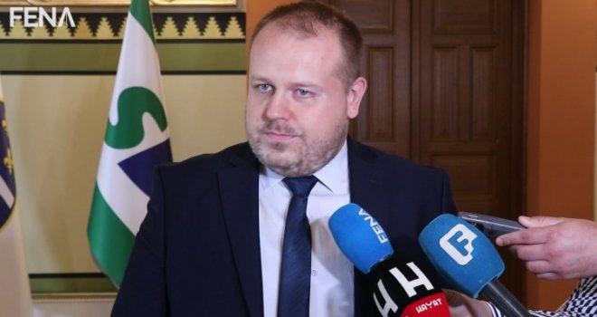 I za usvajanje i za neusvajanje budžeta za opoziciju jest i bila bi kriva SDA