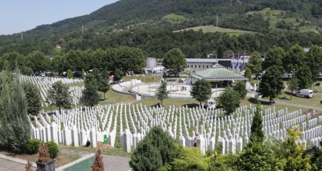 Desetorica optuženih za genocid i ratne zločine na području Srebrenice nedostupni bh. pravosuđu, među njima i visoki dužnosnici