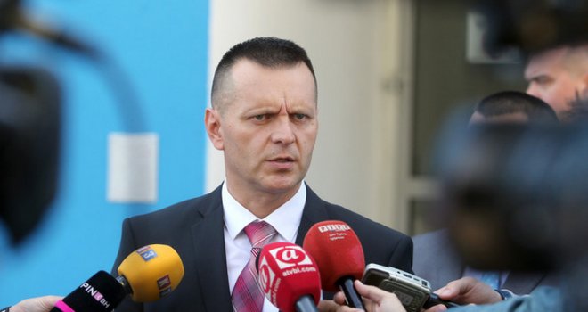 Lukač poručio da MUP RS neće provoditi 'Inzkov zakon', a onda ljutito govorio o povratnicima u FBiH