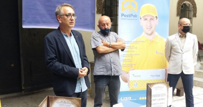 Prestižna književna nagrada 'Kočićevo pero' uručena Almiru Bašoviću