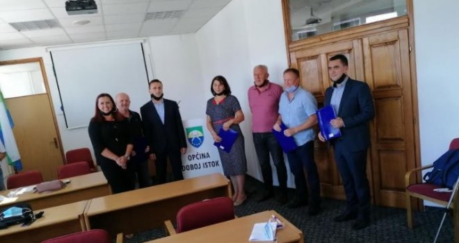 Potpisan koalicioni sporazum između stranaka SDP, SBiH, SBB i BPS koje će podržati kandidaturu Amira Mujića /SDP/ za načelnika 