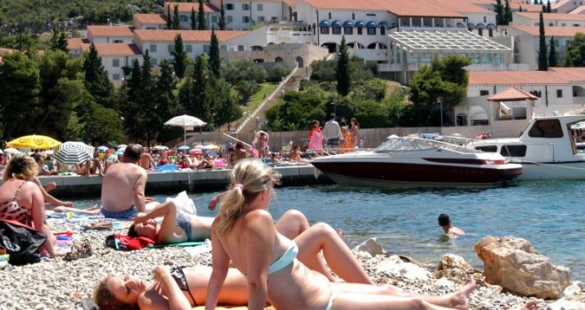 Kako je doista prošao Neum ove ljetne sezone: Turistički radnici polako svode račune, evo zaključka