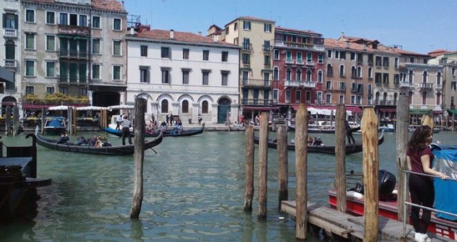 Venecija uvodi nove mjere za turiste: Evo koliko će se plaćati ulazak u grad i šta je sve zabranjeno... 