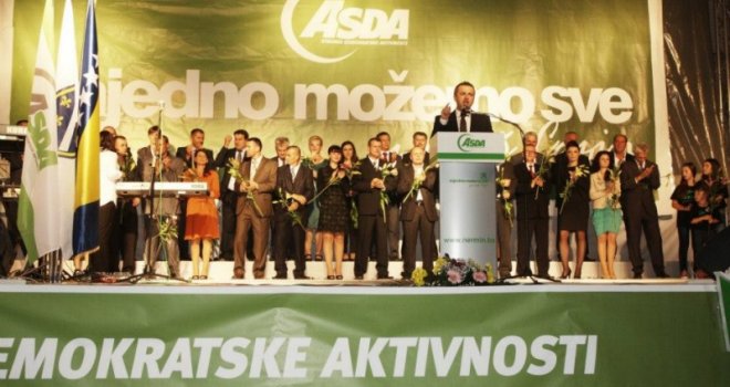  A-SDA prodaje patriotizam i Srebrenicu za par glasačkih odbora, ali to nije sve