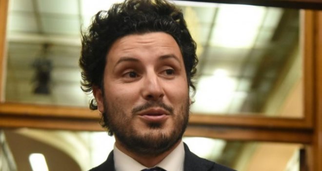 Dritan Abazović po prvi put o ljubavnom životu: Žene me salijeću i kažu da sam vatren, ne mogu da se odbranim