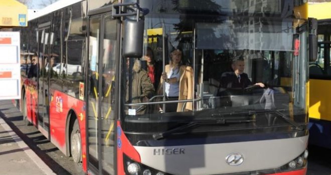 Otkazane redovne linije zbog mitinga:  Snježana nije mogla kod bolesnog oca jer nije bilo autobusa