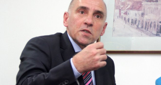 Tulumović čini krivično djelo i uvodi dikataturu, mi ćemo ga zaustaviti!