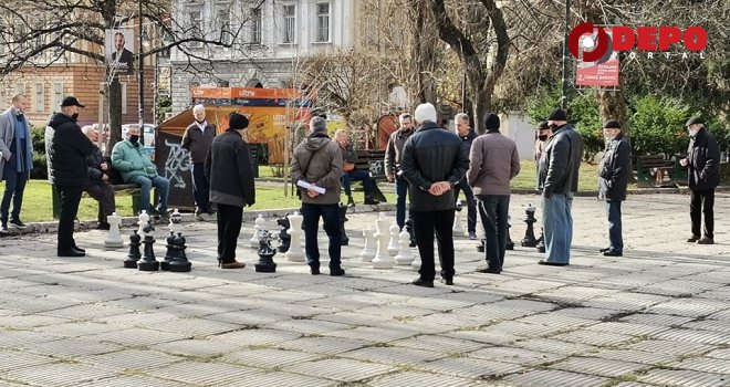 Na koji način penzionerska udruženja troše novac, ko ima pravo na pomoć, banjsko liječenje?