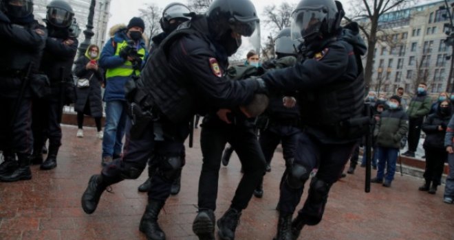 Protesti podrške Navalnyju u Rusiji: Privedeno više od 1.600 osoba, među uhapšenima i njegova supruga Yulia