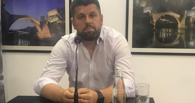 Ćamil Duraković: 'Napisao sam sve što imam reći, što sam proživio, da se sutra svojih pokoljenja ne bih stidio'