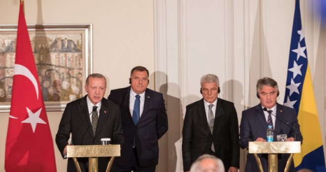 Dodik: Ja sam za mirnu disoluciju! Komšić: Nema mirnog razlaza! Džaferović: Okanite se teških riječi! A Erdogan...  