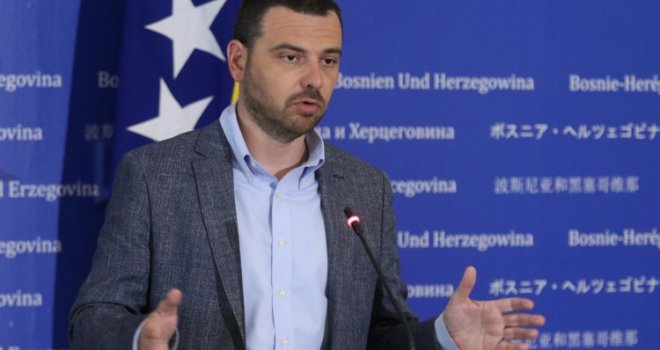 Magazinović: Tvrdnja da će svi dobiti nešto liči na pijacu! Da li su u OHR-u svjesni da je naredni korak da kantonalne vlade...