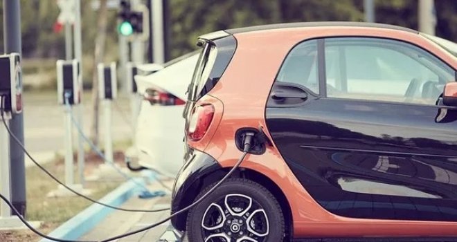 BiH ukida carinu na uvoz električnih automobila, a na hibridna vozila bit će tri puta manja