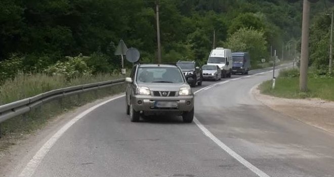 Koliko puta ste zbog njih gubili živce? Kazne za sporu vožnju u BiH, čak i zabrana upravljana vozilom...