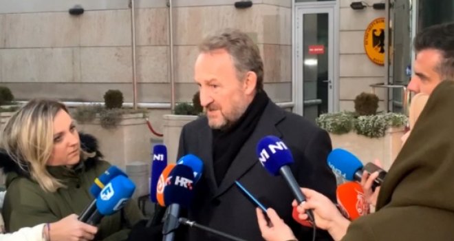 Izetbegović nakon sastanka: Čović će morati pristati!