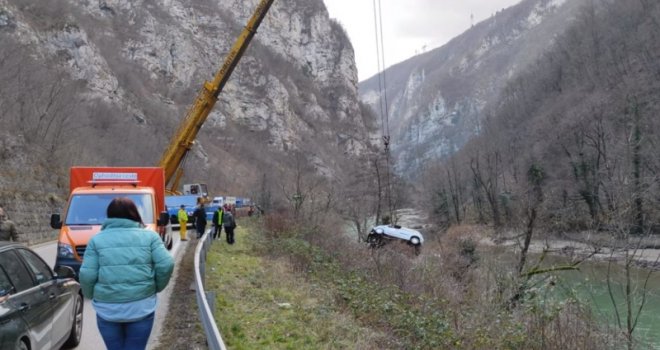 Nova nesreća u 'kanjonu smrti': Auto sletjelo s ceste na putu Jajce - Banja Luka, traga se za vozačem