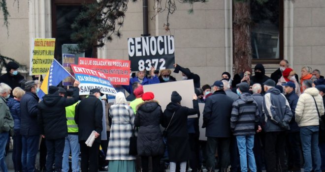 Protesti u Sarajevu: BiH i Srbija moraju biti dobre komšije i zajedno trebaju u EU