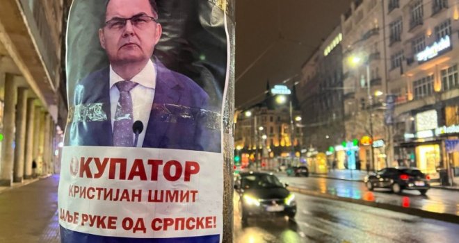 Beograd izlijepljen plakatima na kojima je 'okupator' Christian Schmidt