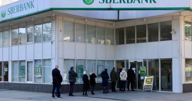 Sberbank BiH tvrdi: Klijenti imaju nesmetan pristup svojim računima, bankomatima, mobilnom i internet bankarstvu