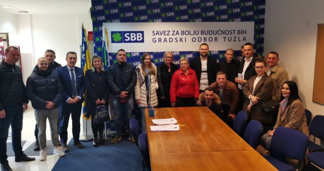 Iz SBB-a se pohvalili: Nakon isključenja Hamzića i Vuković stranci pristupilo 35 novih članova