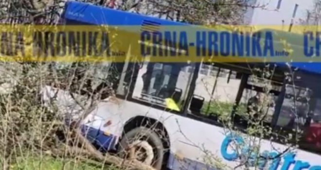 Stravičan sudar autobusa i automobila u Rajlovcu: Jedna osoba poginula, povrijeđena djeca