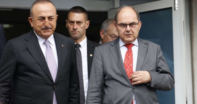 Cavusoglu nakon susreta sa Schmidtom u Sarajevu obećao: 'Nastavićemo pružati podršku OHR-u'