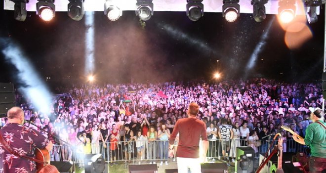 Otvoren obnovljeni Stojčevac: Koncert Harija Mata Harija i trku posjetilo više od 20.000 ljudi