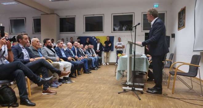 Izetbegović u Stuttgartu: Dijaspora u dva dana može promijeniti odnose u BiH, blizu smo cilja u RS-u