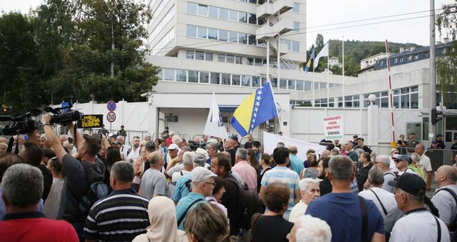 Novi protesti građana i stranaka ispred OHR-a, početak u 17:30