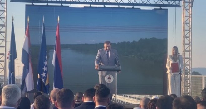 Dodik u dobrom raspoloženju: 'Idemo ka cilju, to je put u Evropsku uniju, ali mi je žao što BiH ide traljavo...'