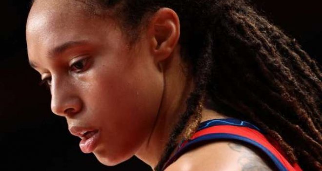 Devet godina zatvora za Brittney Griner: Ruski sud osudio američku košarkašicu zbog ulja od hašiša!