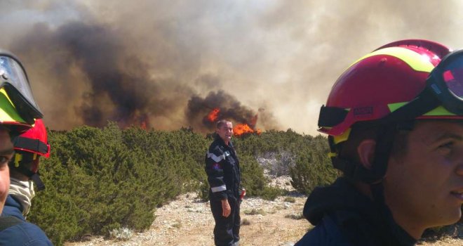 Gdje gori u BiH: Požar na planini Prenj, u Neumu i Konjicu stanje nepromijenjeno