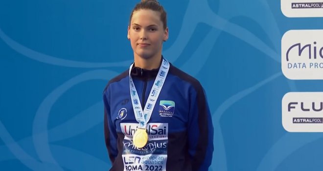 Nije mogla zaustaviti suze: Pogledajte dodjelu medalja i intoniranje himne BiH u čast Lane Pudar