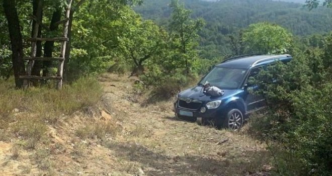 Arapski turisti izgubili se u BiH: Pratili navigaciju pa zalutali u šumu, odbili točak, zaglavili s terencem...