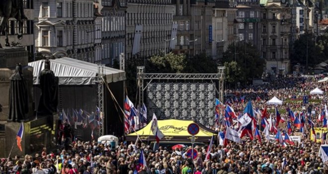 70.000 Čeha na ulicama zbog visokih cijena struje i plina, protiv vlade i EU